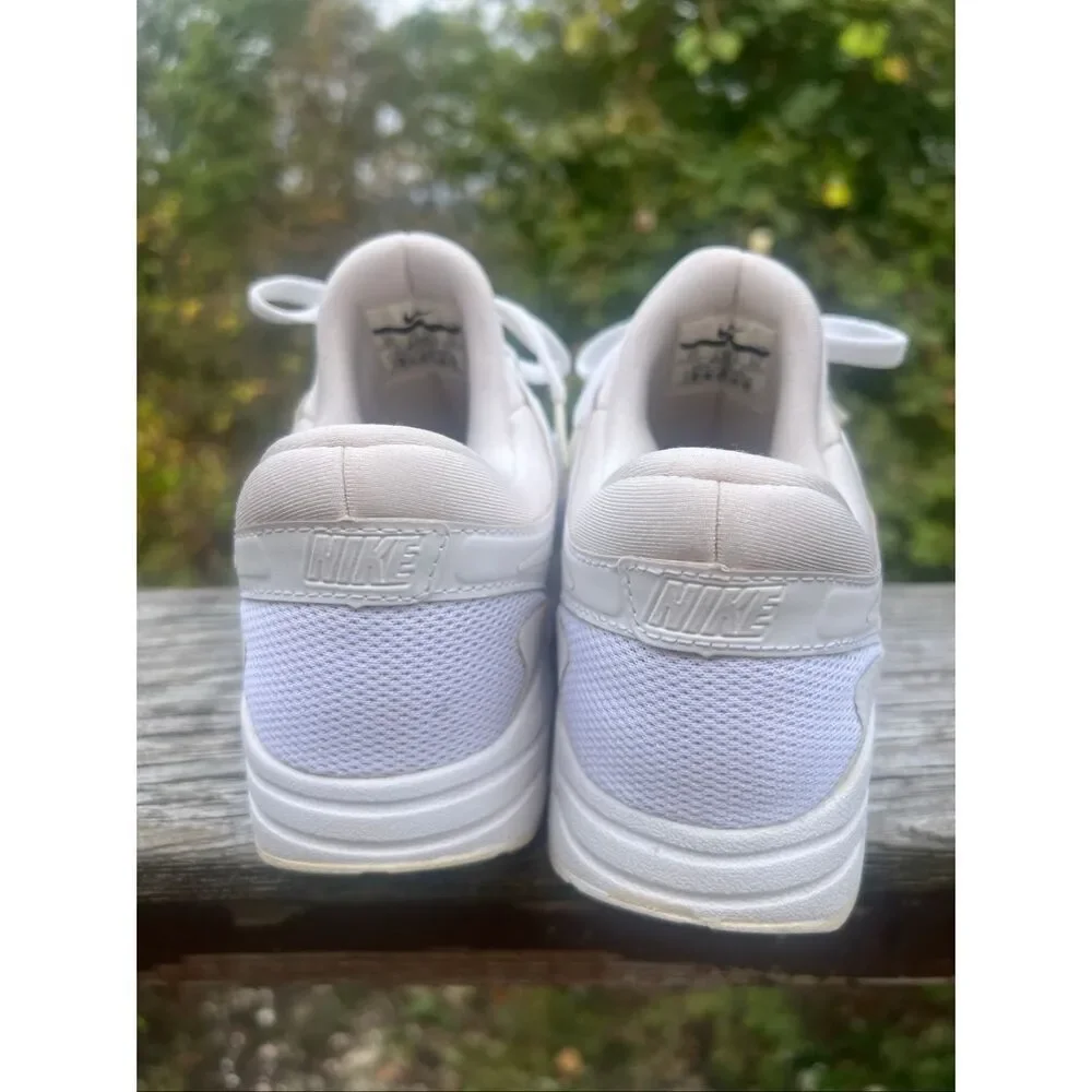 Nike Air Max  Youth Zero Essential White/Bone Running Shoes Sz 6 Y 881224-100